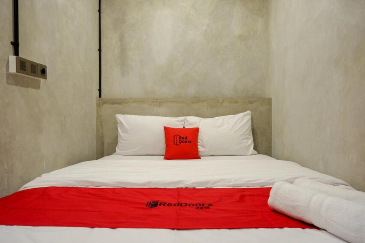 Reddoorz Plus Near Kawasan Sam Poo Kong Семаранг Экстерьер фото