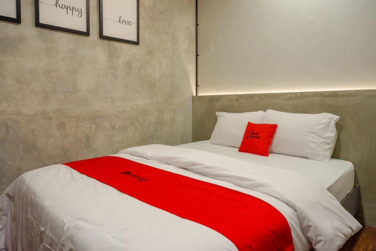 Reddoorz Plus Near Kawasan Sam Poo Kong Семаранг Экстерьер фото